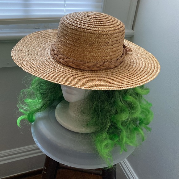 The Summer straw hat in great condition - Picture 2 of 13